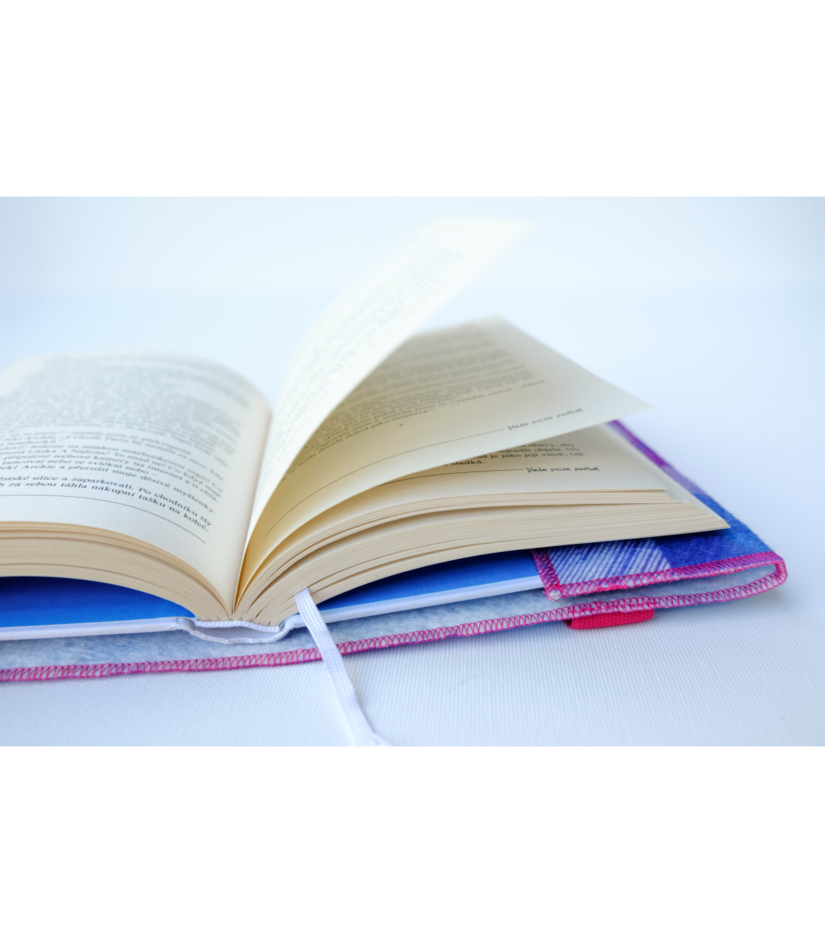 Designový obal na knihu Forewear