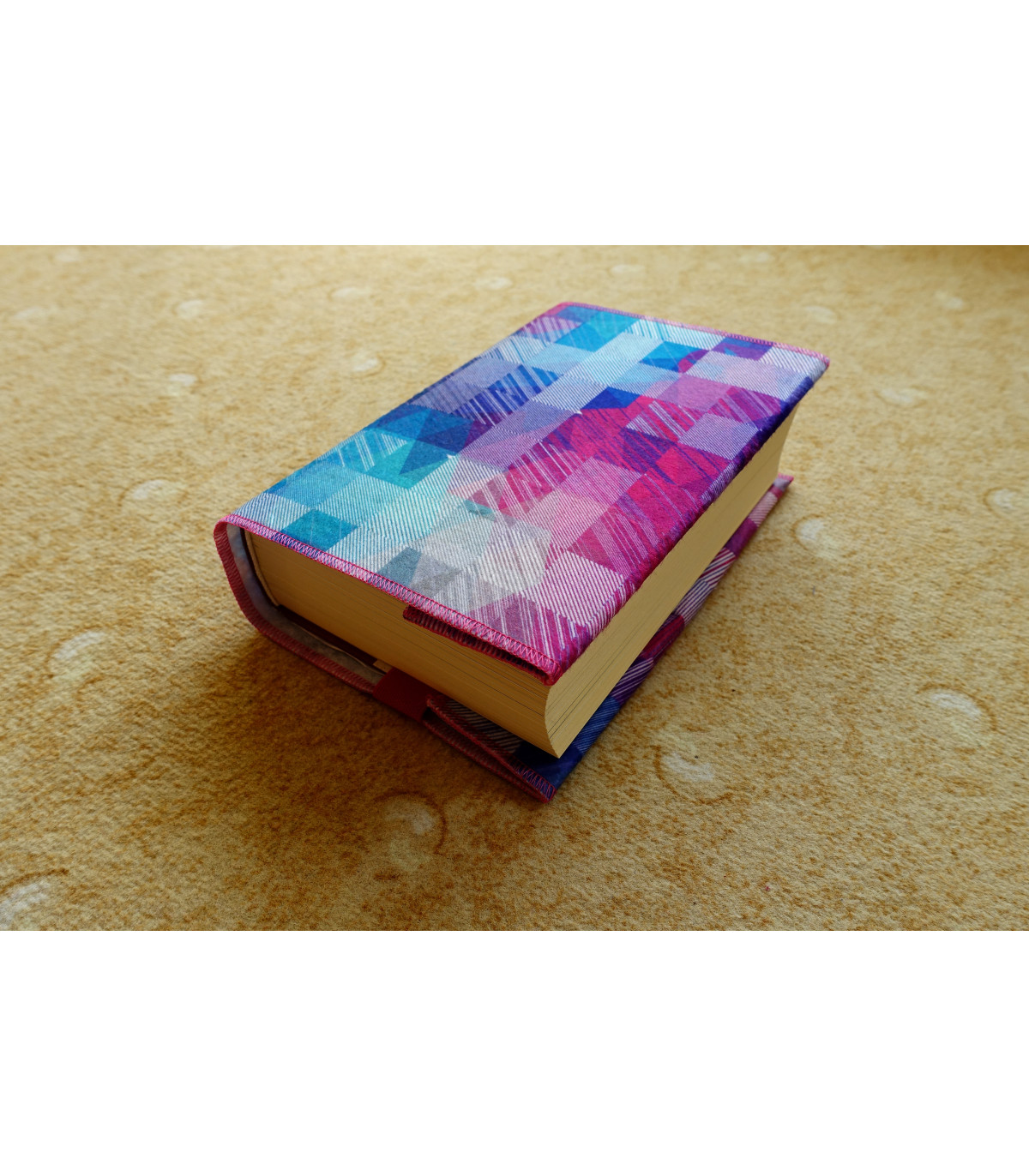 Designový obal na knihu Forewear