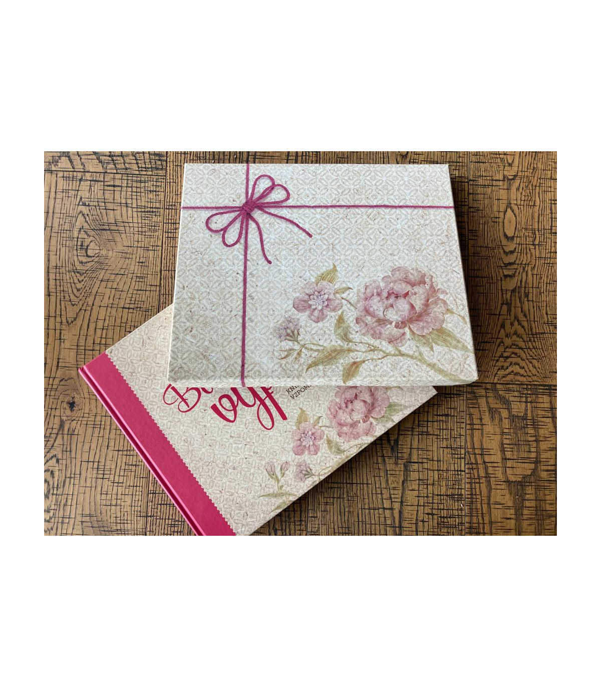 Dárková krabice na knihu Babičko vyprávěj