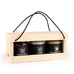 Krmítko s třemi vybranými delikatesami